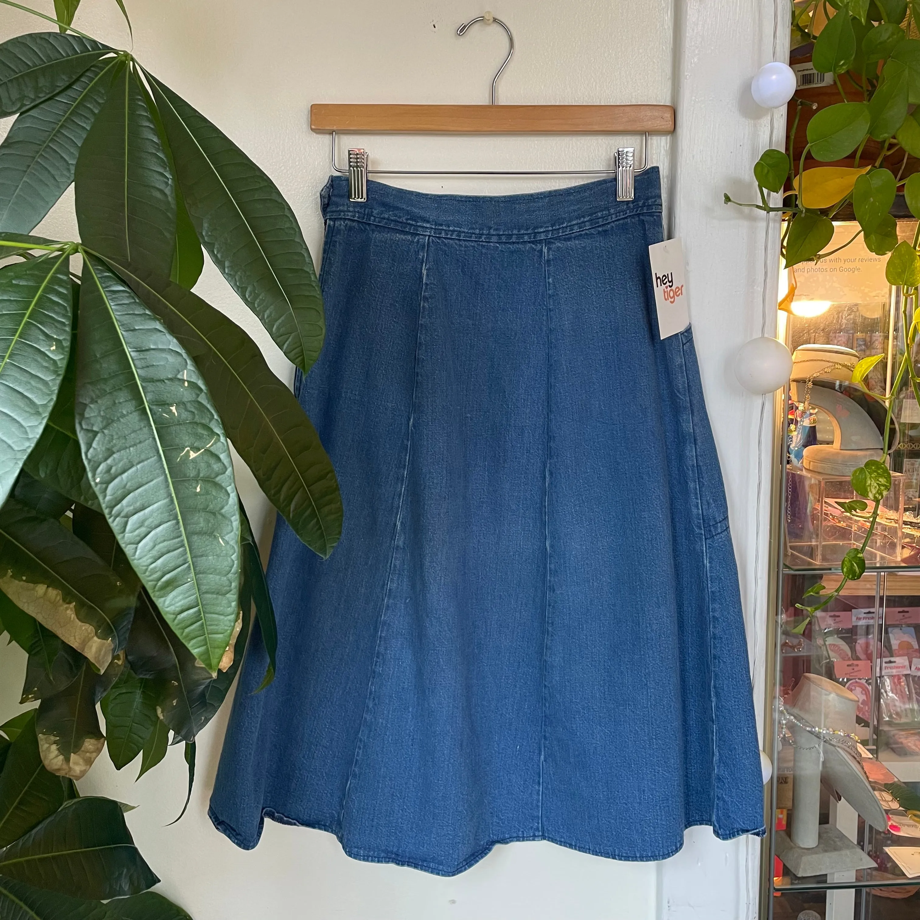 Vintage 70s 80s Country Blues A-line high waist denim skirt // size Medium (HT2414)